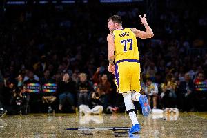 爆砍49分11板8助！東契奇：我感覺很棒 我想要贏下每一場比賽