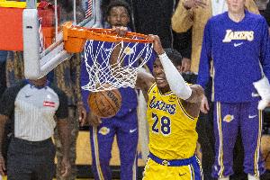 穩定輸出！八村塁12中6貢獻16分6板1助1帽