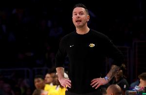 解說：湖人瞎打啥呀 用灰熊喜歡的方式去打比賽 不落后才怪