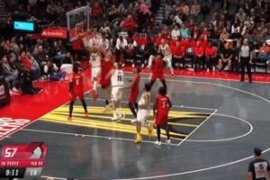 行云流水！約基奇穆雷戈登三人小配合 后者籃下輕松扣籃取分