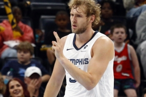 效果真不錯！蘭代爾半場14分鐘 5中4高效砍下9分2板1助1斷