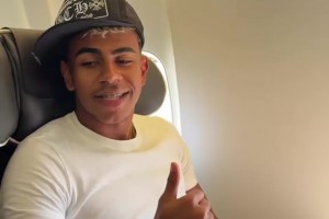 亞馬爾、拉菲尼亞、庫巴西前往巴黎，參加金球獎頒獎典禮