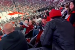 狠狠一波文化輸出國外球迷現場現學現賣喊出：楊瀚森牛逼！