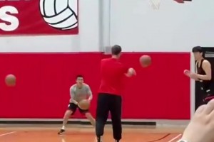 都看在眼里的！楊瀚森此前跟著斯普利特訓練：定點三分12中11