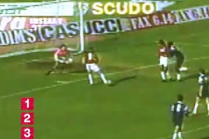 永恒經(jīng)典！范巴斯滕米蘭時(shí)期五粒經(jīng)典進(jìn)球！太瀟灑了！